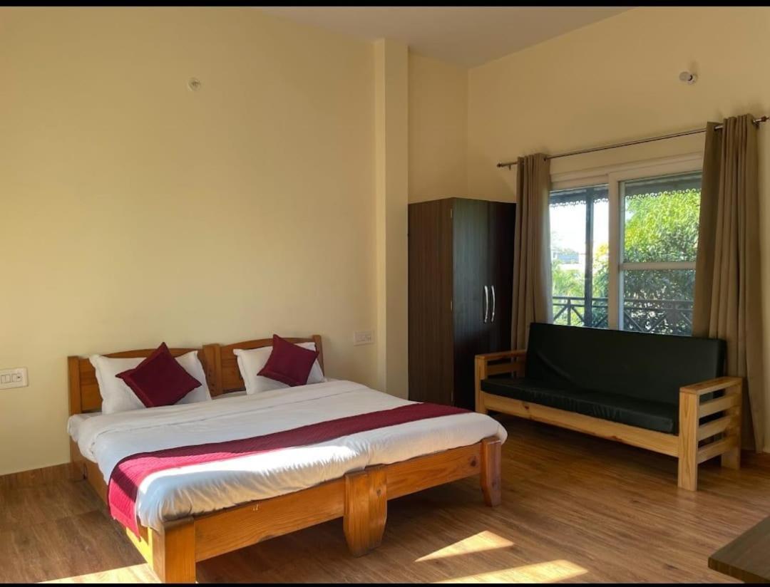 Karans Corbett Motel Ramnagar  Luaran gambar